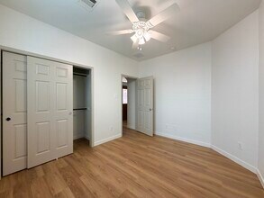 Building Photo - 2802 Ridgeglen Ln