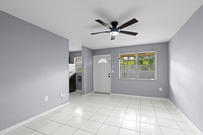 Foto del edificio - 6125 SW 48th Ct