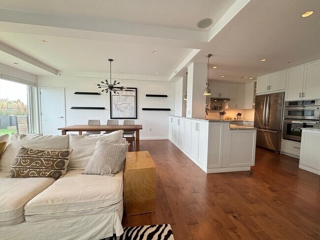 Foto del edificio - 950 Massachusetts Ave