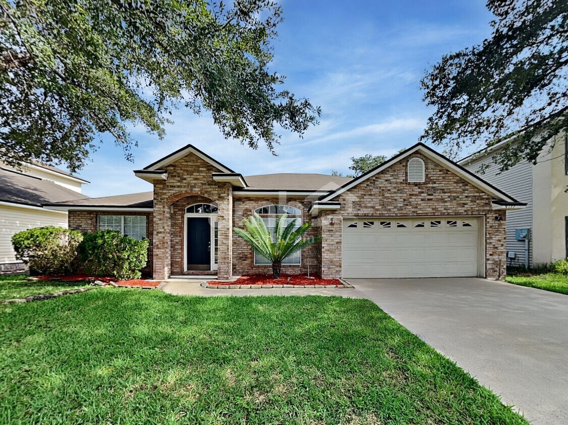 Foto principal - 9177 Prosperity Lake Dr