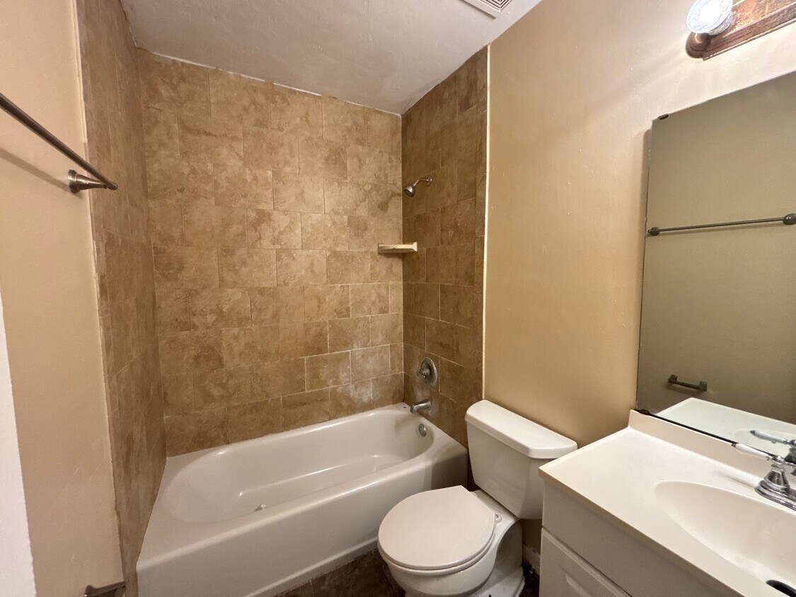 Building Photo - 6107 SW 11th Pl