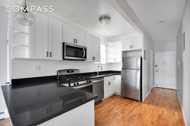 Foto del edificio - 307 E 105th St