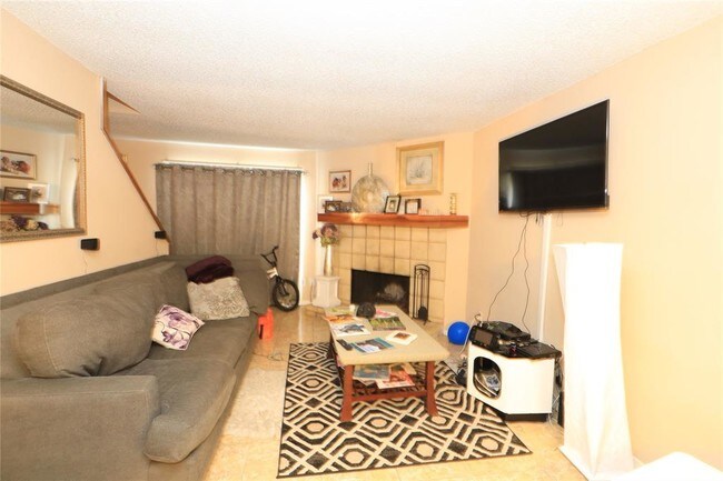Building Photo - 9553 Pagewood Ln