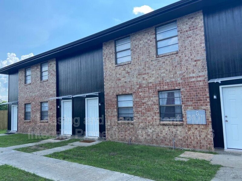 Primary Photo - 1023 Talbot Ave