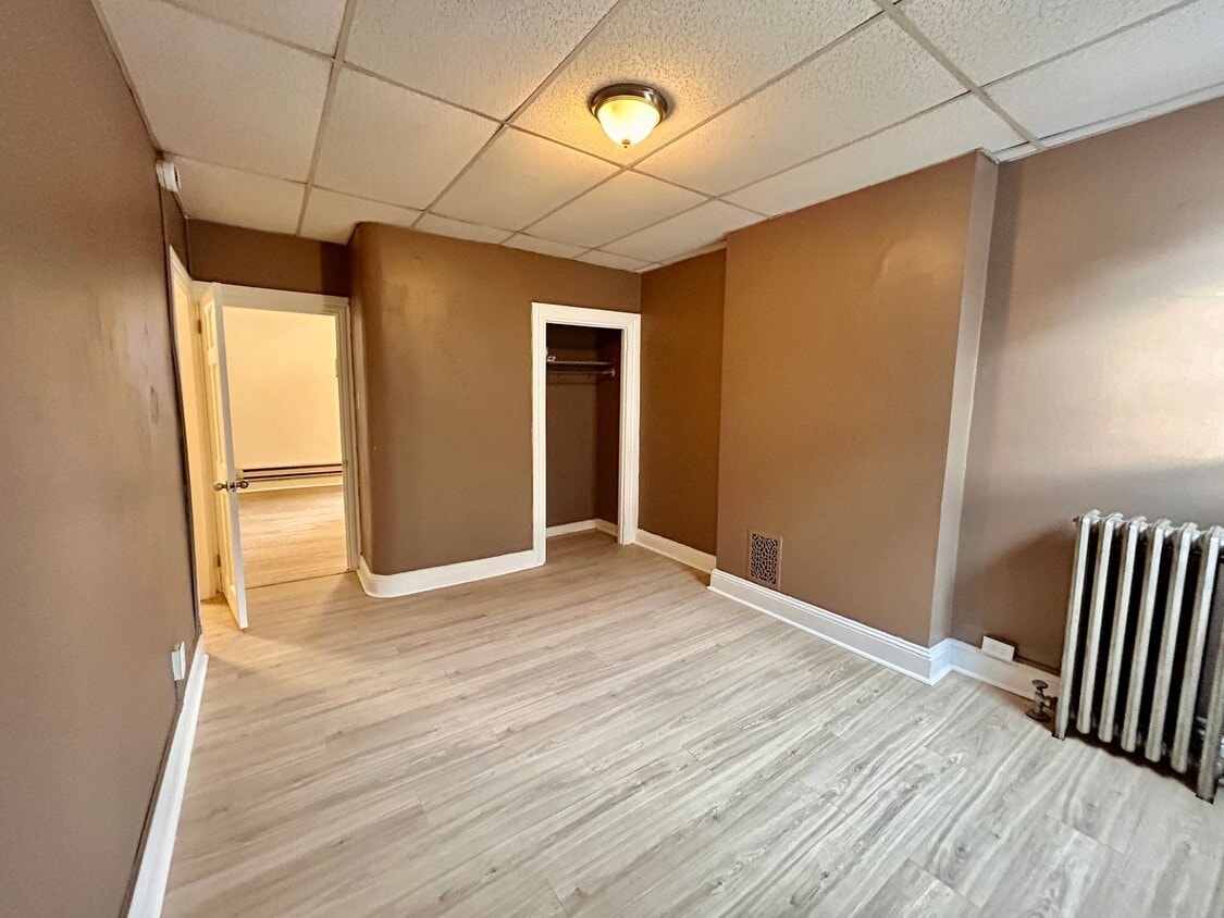 Foto principal - 212 E Lemon St