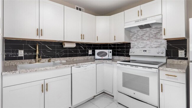 Foto del edificio - 251 SW 132nd Way