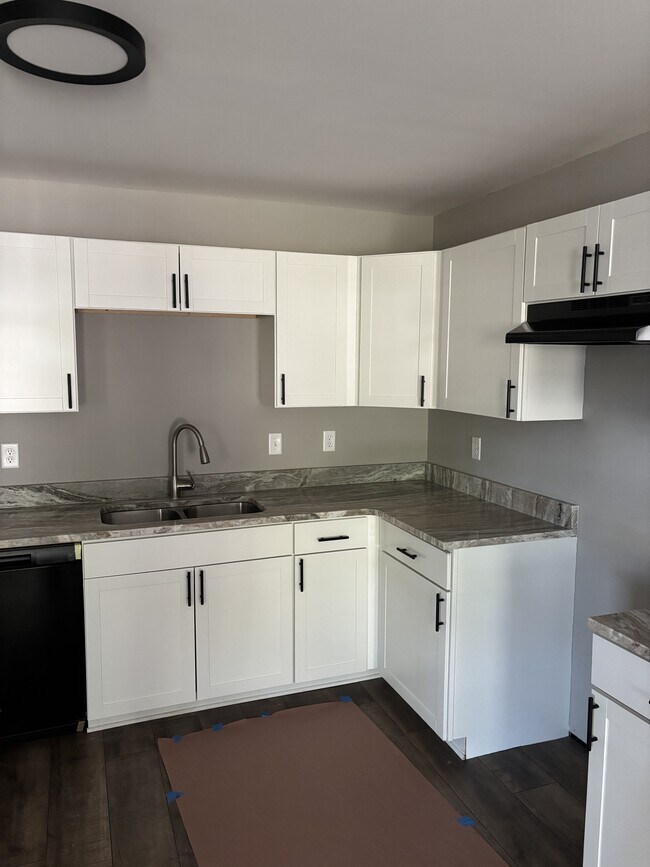 Foto del edificio - 3731 Whittier Rd