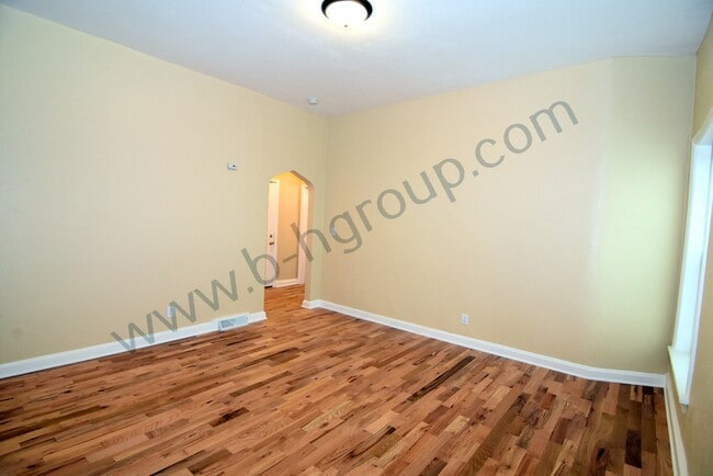 Building Photo - 5714 7th Ave