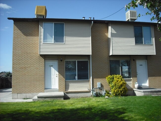 Photo - 1380 W 6235 S (Taylorsville, UT) Townhome