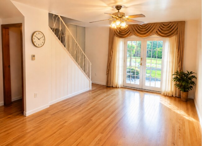 Foto del edificio - 5308 Pooks Hill Rd