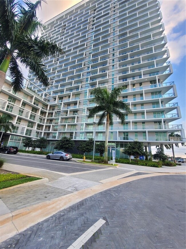 Building Photo - 2000 Metropica Way