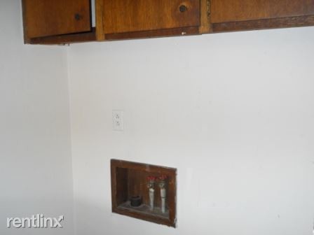 Foto del edificio - 2 br, 1 bath  - 1434 W State St