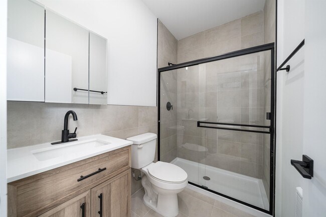 Building Photo - 224 Garfield Ave