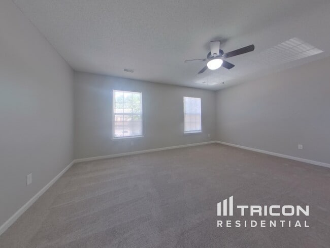 Building Photo - 225 Meyer Ln