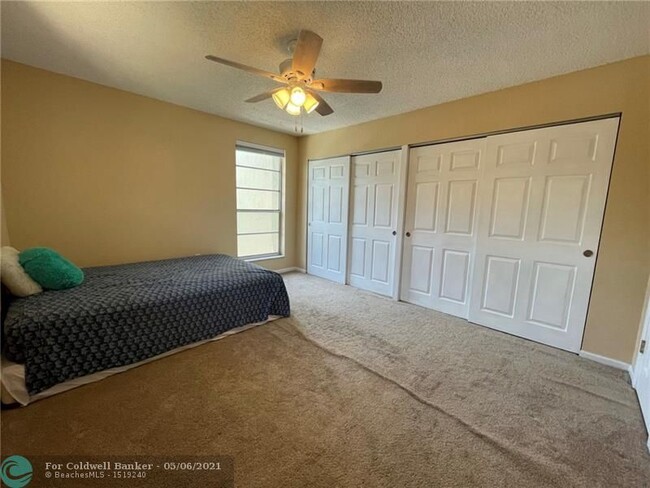 Building Photo - 11101 Royal Palm Blvd