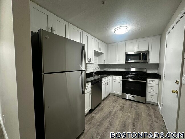 Building Photo - 25 Kenmar Dr
