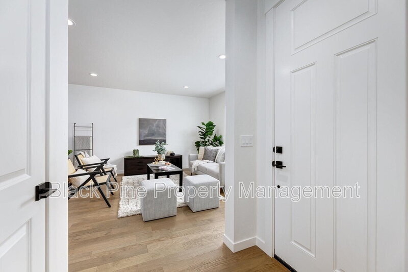 Foto principal - 11021 W Clematis St