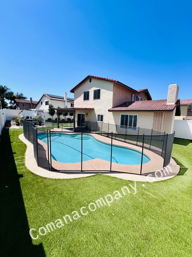 Building Photo - Beautiful 4-Bedroom Home with Private Saltwater Pool in Chula Vista