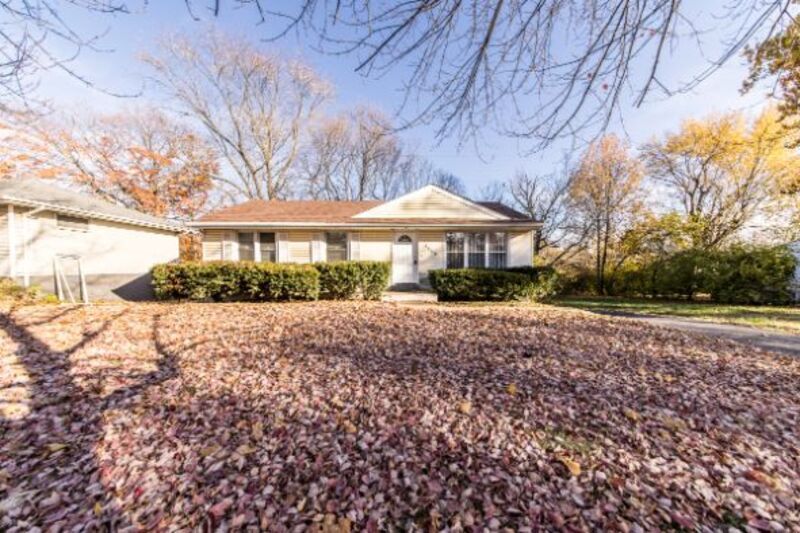 Foto principal - 6910 Noble Dr