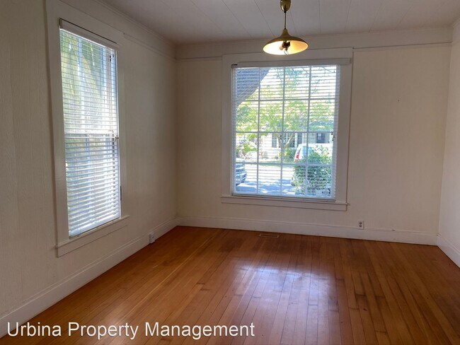 Building Photo - 2 br, 1.5 bath House - 1512 Fair Oaks Court