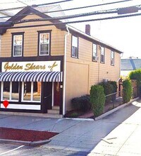 Building Photo - 513 Wood St