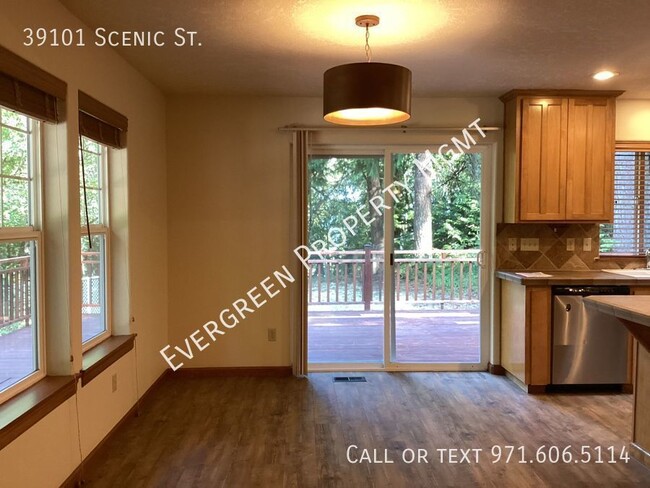 Foto del edificio - Cozy, Country 3-bedroom 2-bath Home on End...