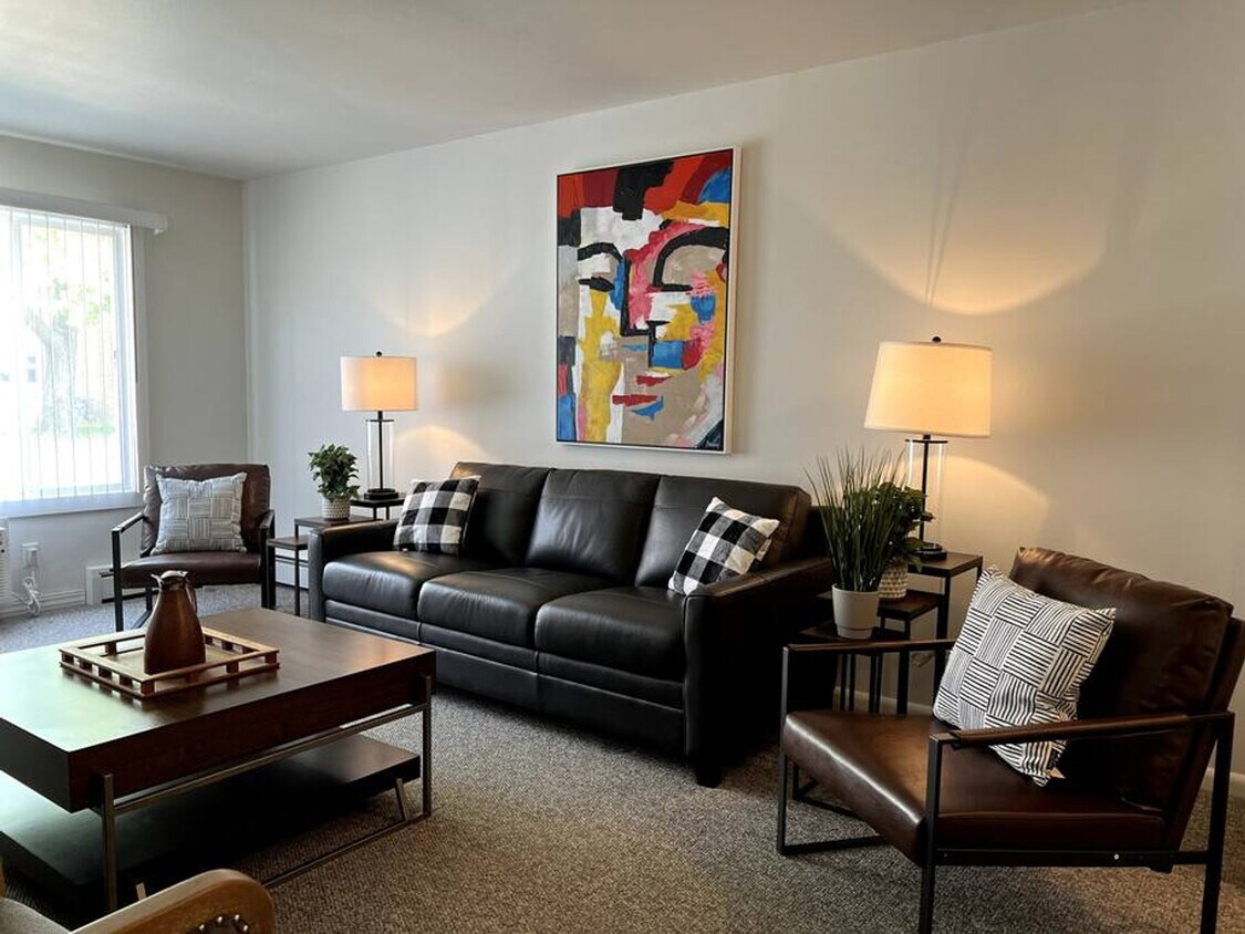 Foto principal - 517 E Division St