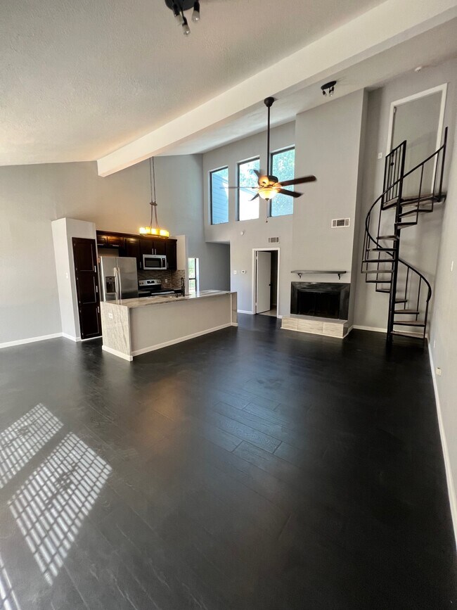 Foto del edificio - 7215 Holly Hill Dr