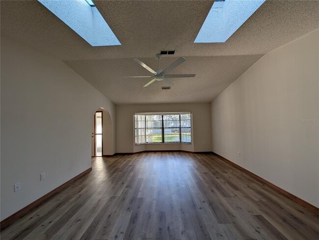 Building Photo - 3741 Thornbush Ln