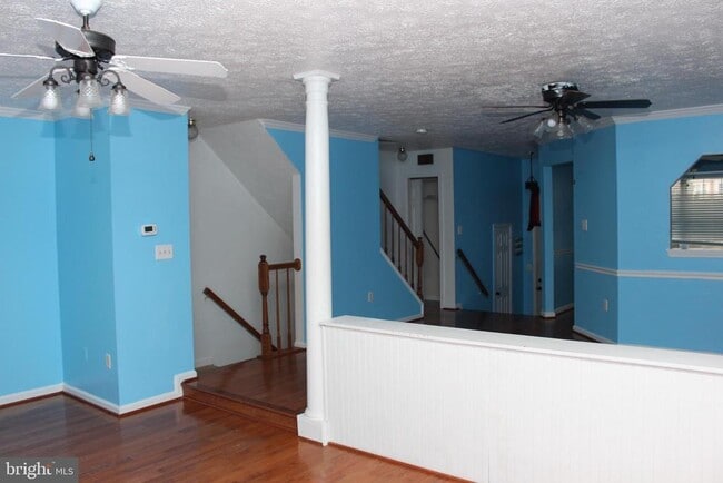 Building Photo - 301 Shaw Ct