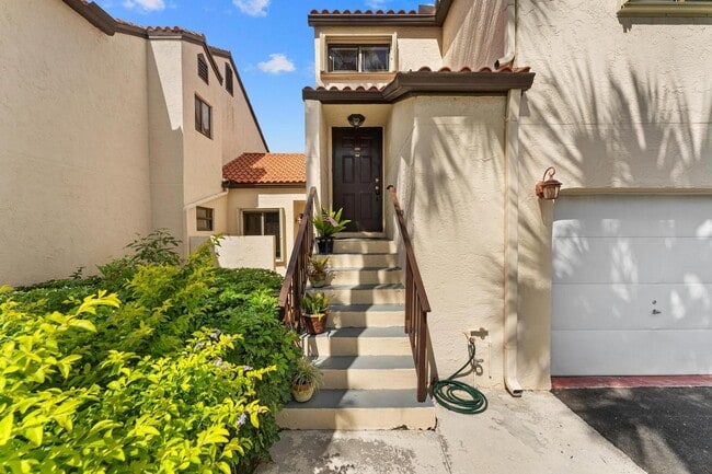 Building Photo - 18 Via de Casas Sur