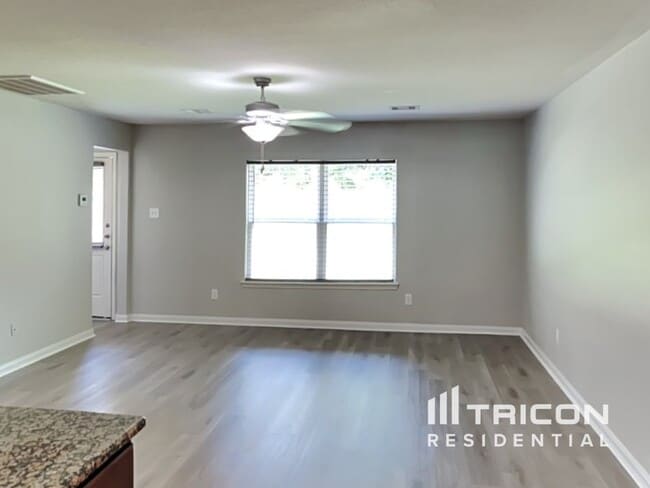 Building Photo - 27016 Leonardo Dr