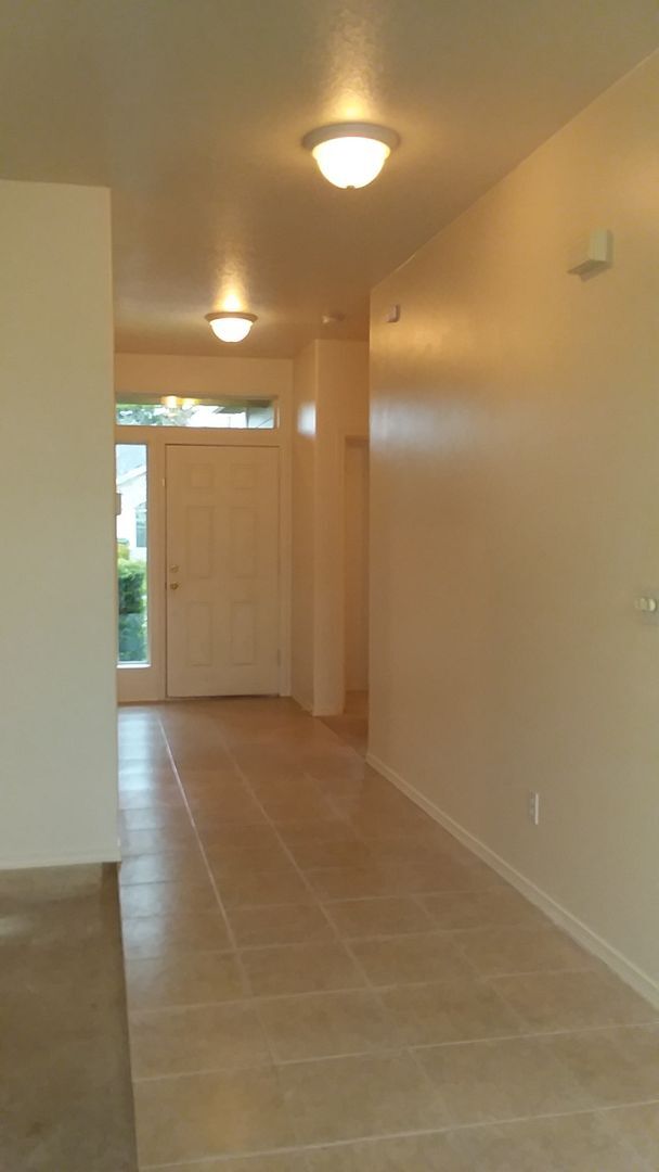 Foto del edificio - Beautiful Bethel-Danebo Home