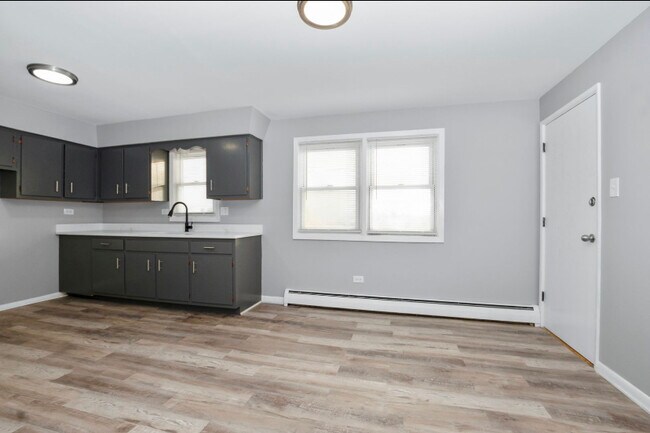 Building Photo - 3941 W 63rd St