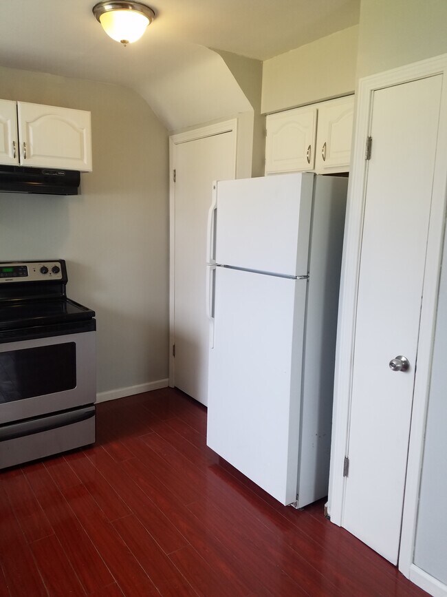 1909 Saunders Settlement Rd, Niagara Falls, NY 14304 Townhome Rentals