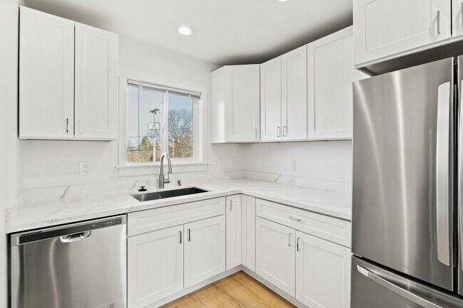 Foto del edificio - 2611 41st Ave SW