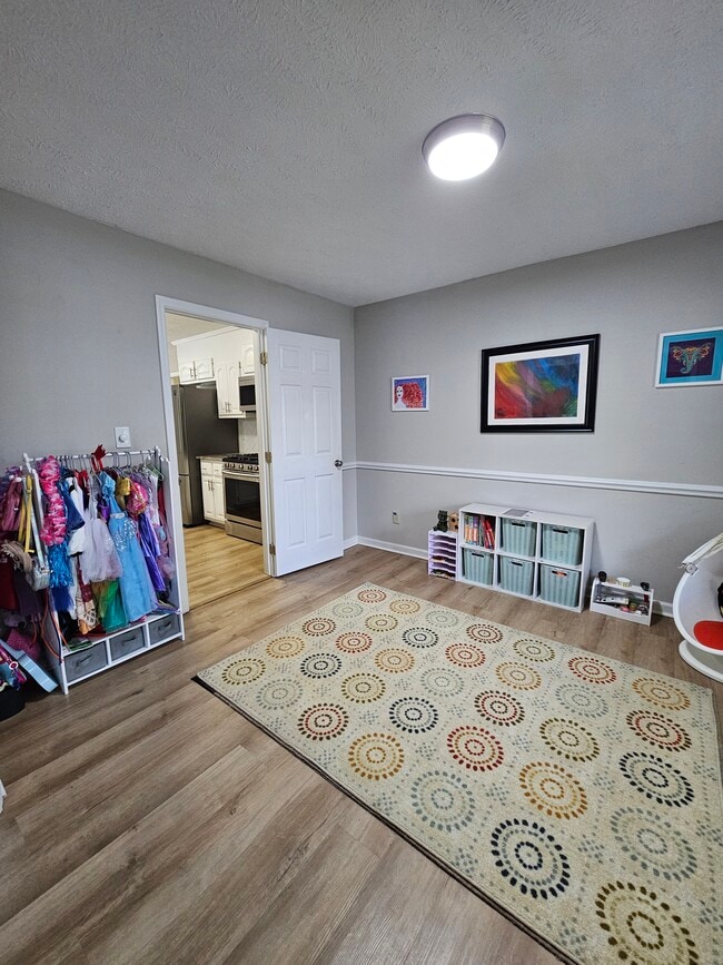Formal Dining Room - 6483 Gaddis Dr