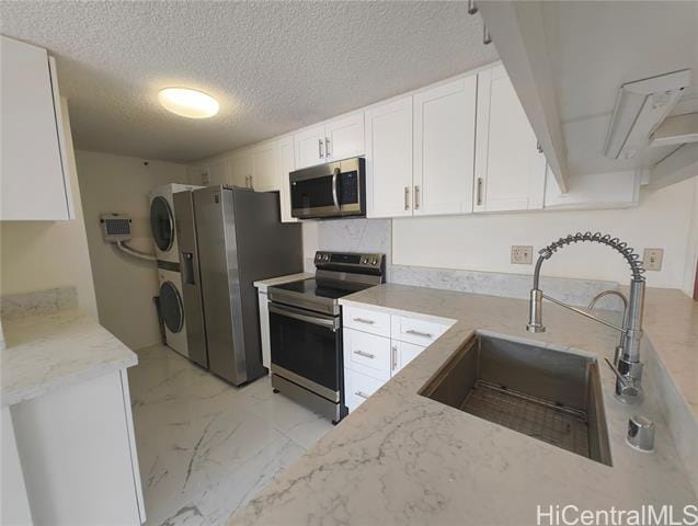 Building Photo - 2724 Kahoaloha Ln