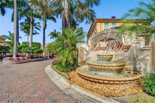 Foto del edificio - 3718 NE 208th St
