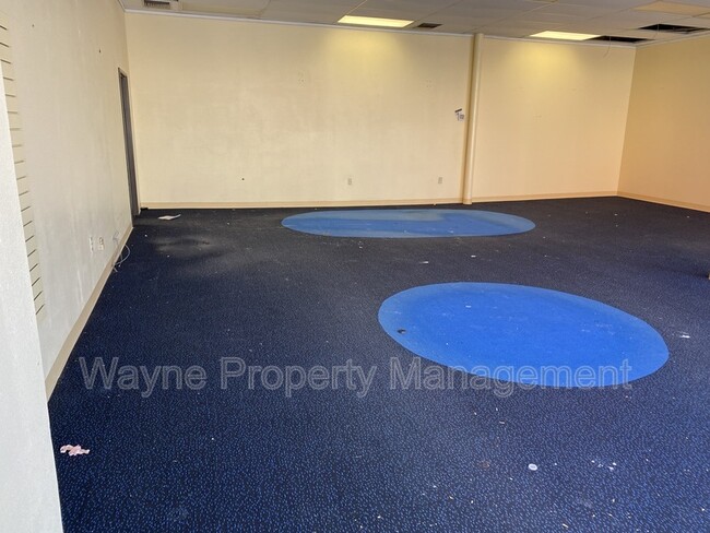 Building Photo - 546 2nd St