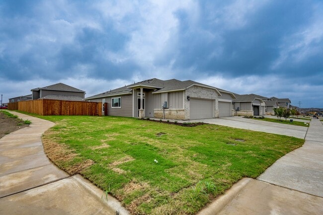 Photo - 752 Wheatfield Dr Townhome