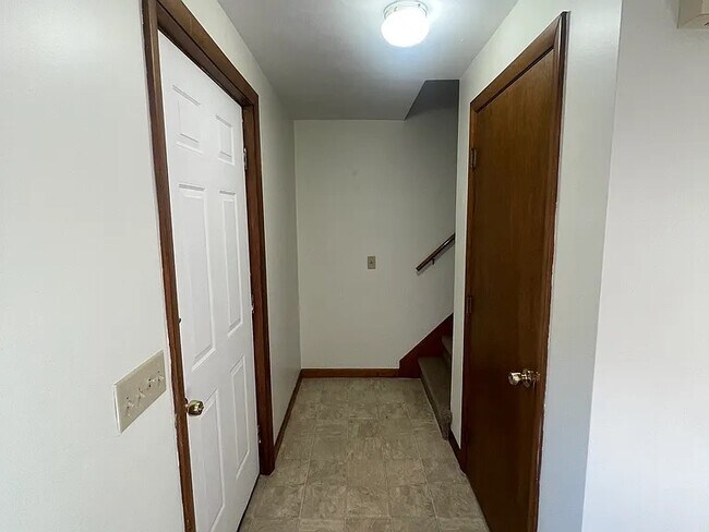 Entrada al apartamento - 9 Gillan Ave