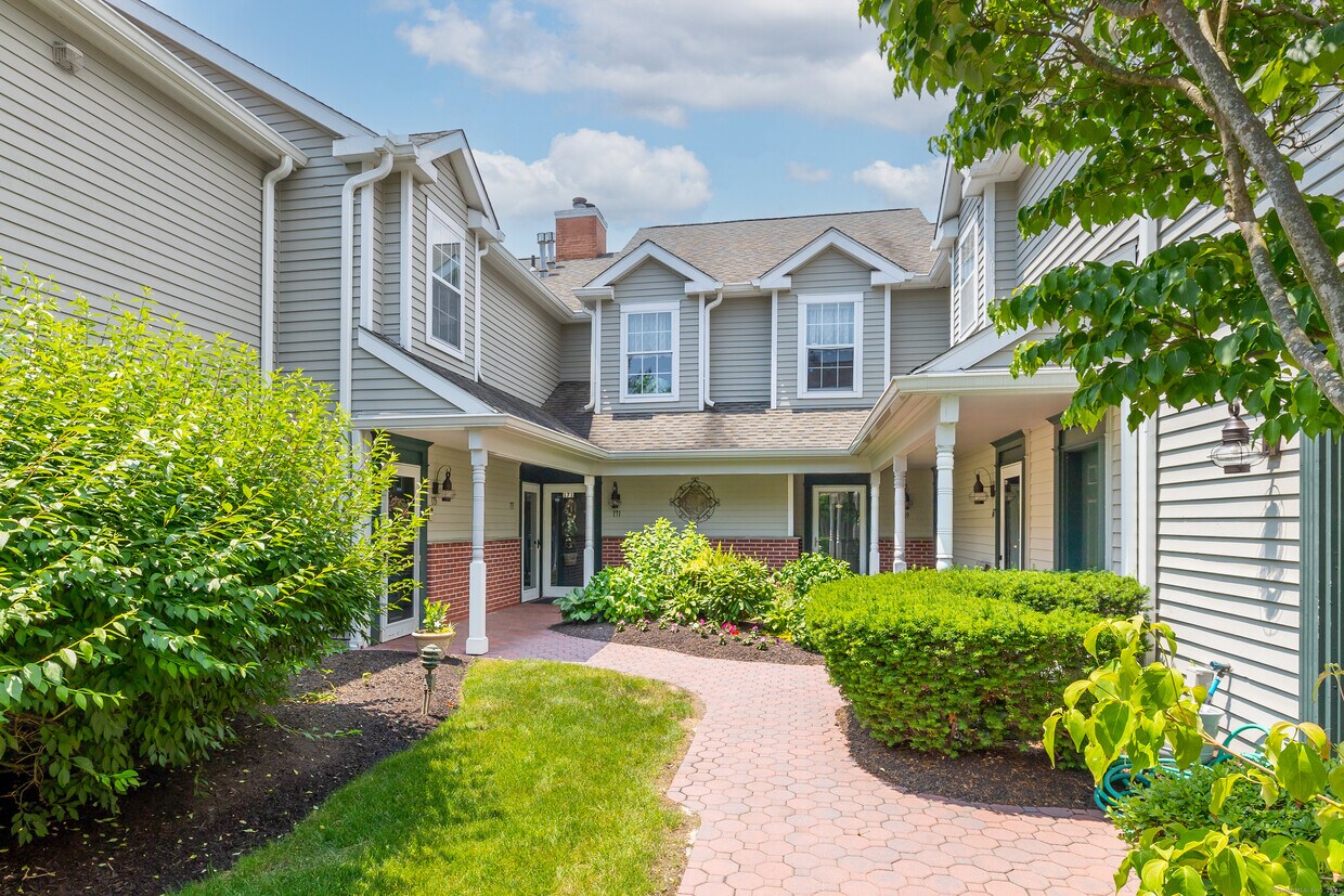 Foto principal - 169 Mayfield Dr