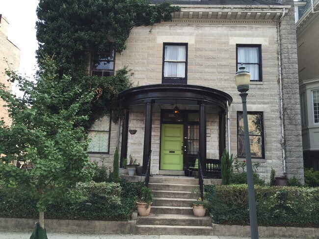 Foto del edificio - 1013 W. Franklin St
