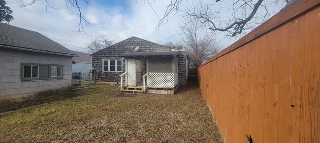 Back of House - 3130 Aster St