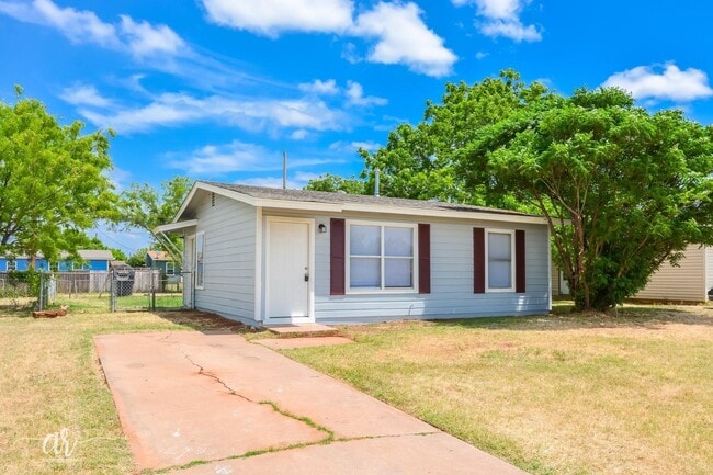 Building Photo - 5350 Pueblo Dr