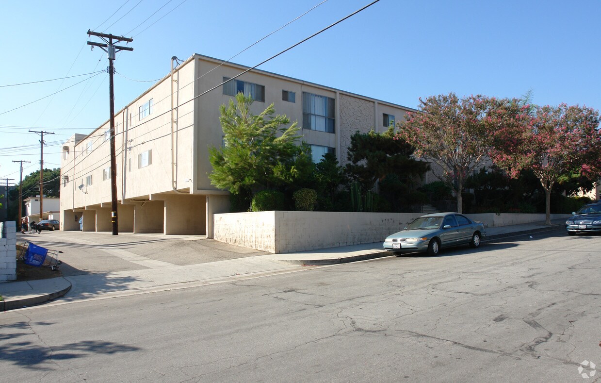 Primary Photo - 309 Cornell Dr