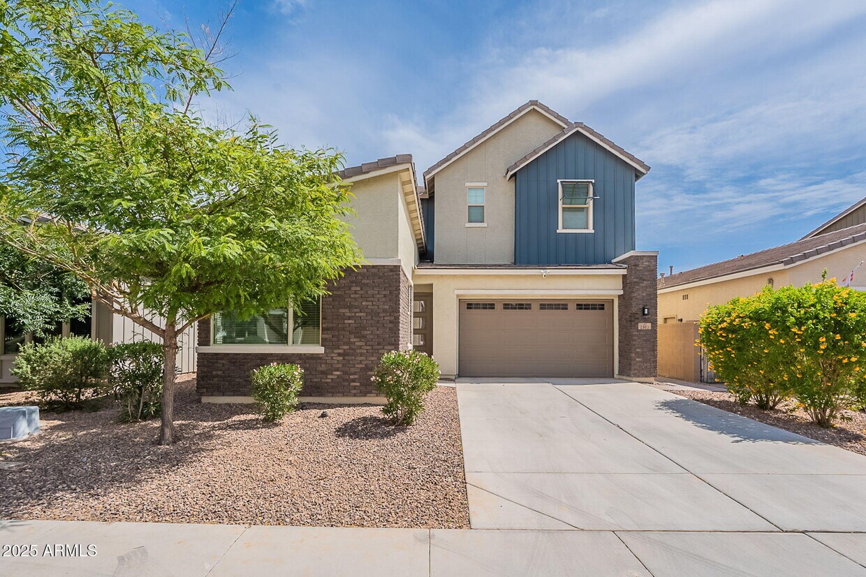 Primary Photo - 2093 E Lantana Dr