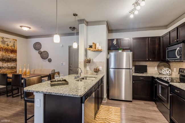 Building Photo - 1 br, 1 bath  - 102 W Grand Pkwy S