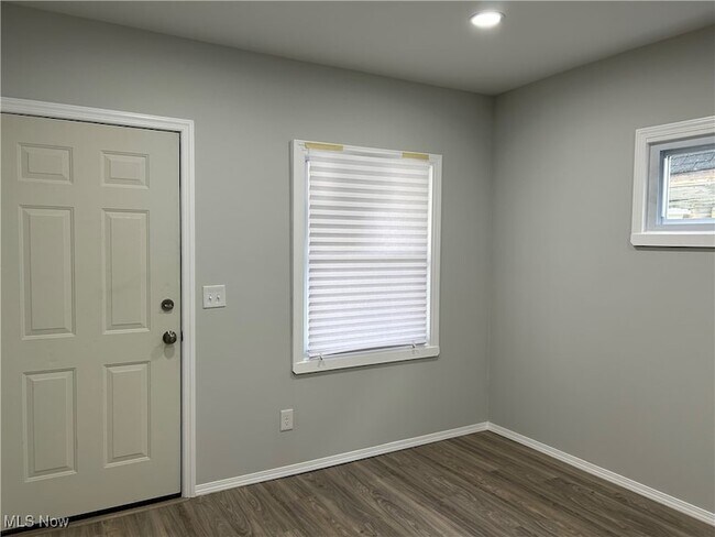 Foto del edificio - 15630 Holmes Ave